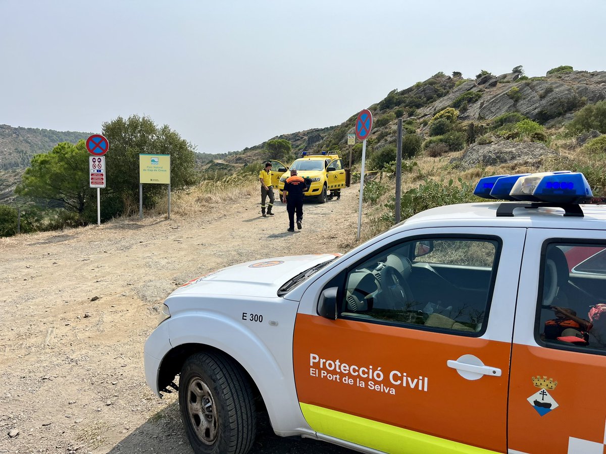 AV PROTECCIÓ CIVIL ELPORTDELASELVA (@avpcportselva) on Twitter photo 🔴 17-08-25
Mantenim, durant tot el dia, els controls informatius d’accés al Parc Natural del Cap de Creus <a href="/elportdelaselva/">El Port de la Selva</a> amb el suport de
👮♀️ <a href="/pcivilmontmelo/">pcivilmontmelo</a>
👮♀️ <a href="/pcivilarbucies/">Protecció Civil d'Arbúcies</a>
👮♀️ <a href="/AVPC_LPH/">AVPC Les Planes</a>
Jornada de risc extrem d’incendi forestal #PlaAlfa #plaalfa4 🔴 17-08-25
Mantenim, durant tot el dia, els controls informatius d’accés al Parc Natural del Cap de Creus <a href="/elportdelaselva/">El Port de la Selva</a> amb el suport de
👮♀️ <a href="/pcivilmontmelo/">pcivilmontmelo</a>
👮♀️ <a href="/pcivilarbucies/">Protecció Civil d'Arbúcies</a>
👮♀️ <a href="/AVPC_LPH/">AVPC Les Planes</a>
Jornada de risc extrem d’incendi forestal #PlaAlfa #plaalfa4