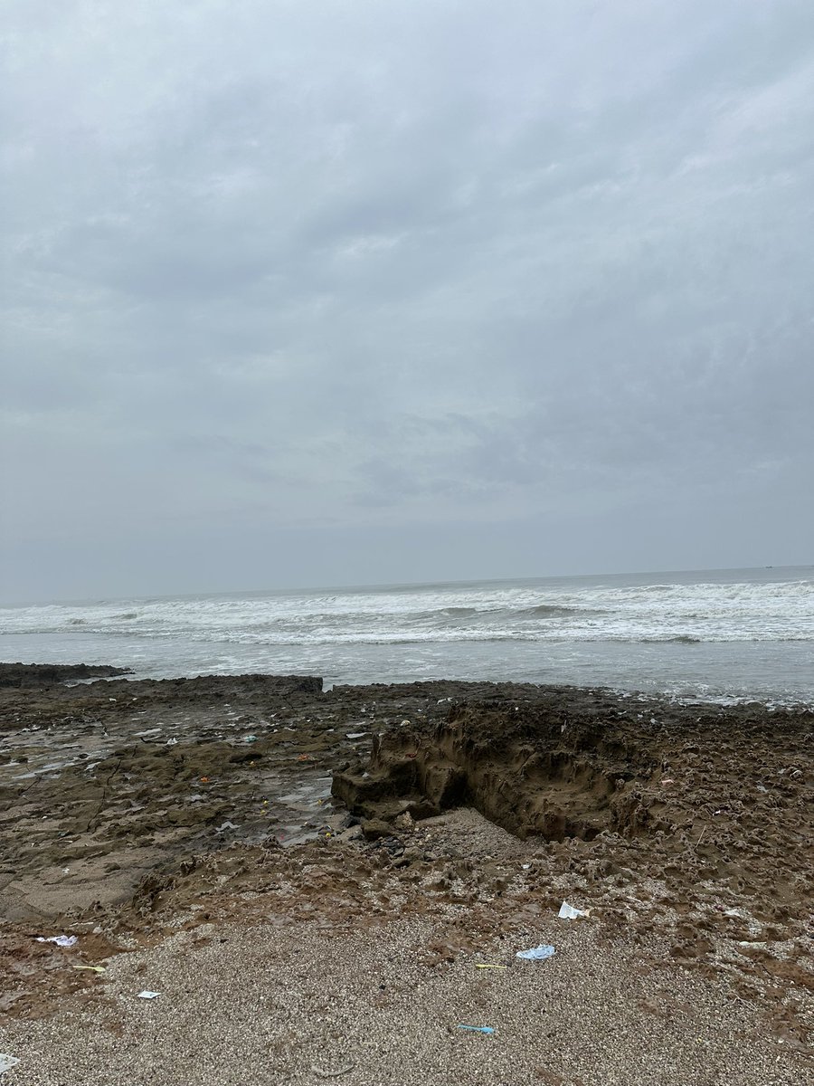 KevalSidd's tweet photo. Today Me And My Family Visit A Somnath Temple At Evening Time And It Is One Of The Best Peacefull Temple In Gujarat.

"Somnath: A place where devotion meets the ocean."
"Witnessed the power of faith at one of the 12 Jyotirlingas — blessed at Somnath Temple."

 #Somnath #temple https://t.co/8LpHp2cufi