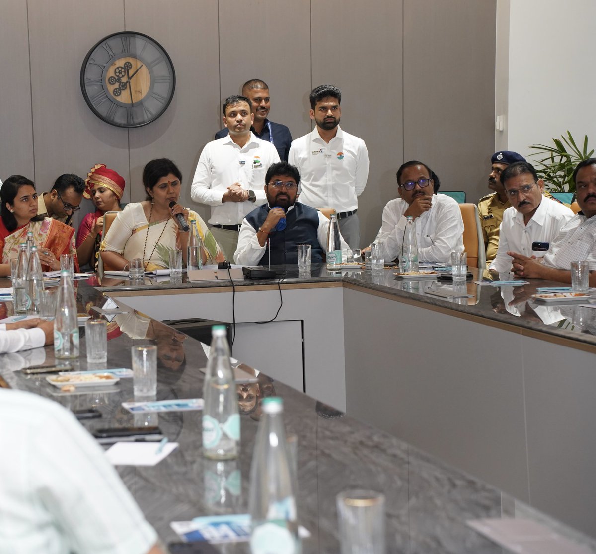 On this Independence Day,we at Kalika Steels had the honour of welcoming Hon’ble Minister (Environment, Climate Change, Animal Husbandry, Maharashtra State) &amp; Gaurdian minister Jalna District, Smt.<a href="/Pankajamunde/">Pankaja Gopinath Munde</a> ji for the inauguration of a new traffic signal and a city circle.
