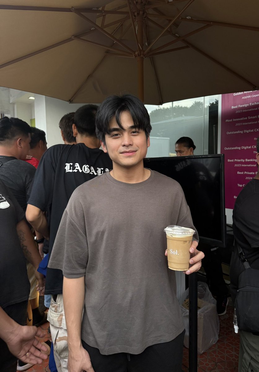 solcoffeecart's tweet photo. PBB Big 4 - Will Ashley with our SOL Coffee Cart today for the Bar Boys 2 taping!

Big thanks to @TeamWillOFC &amp; @WillAshley05 for having us! 🙌

#Willashley https://t.co/xANMH28z4m