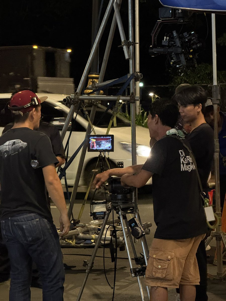 PBB Big 4 - Will Ashley with our SOL Coffee Cart today for the Bar Boys 2 taping!

Big thanks to <a href="/TeamWillOFC/">TEAM WILL OFC</a> &amp; @WillAshley05 for having us! 🙌

#Willashley