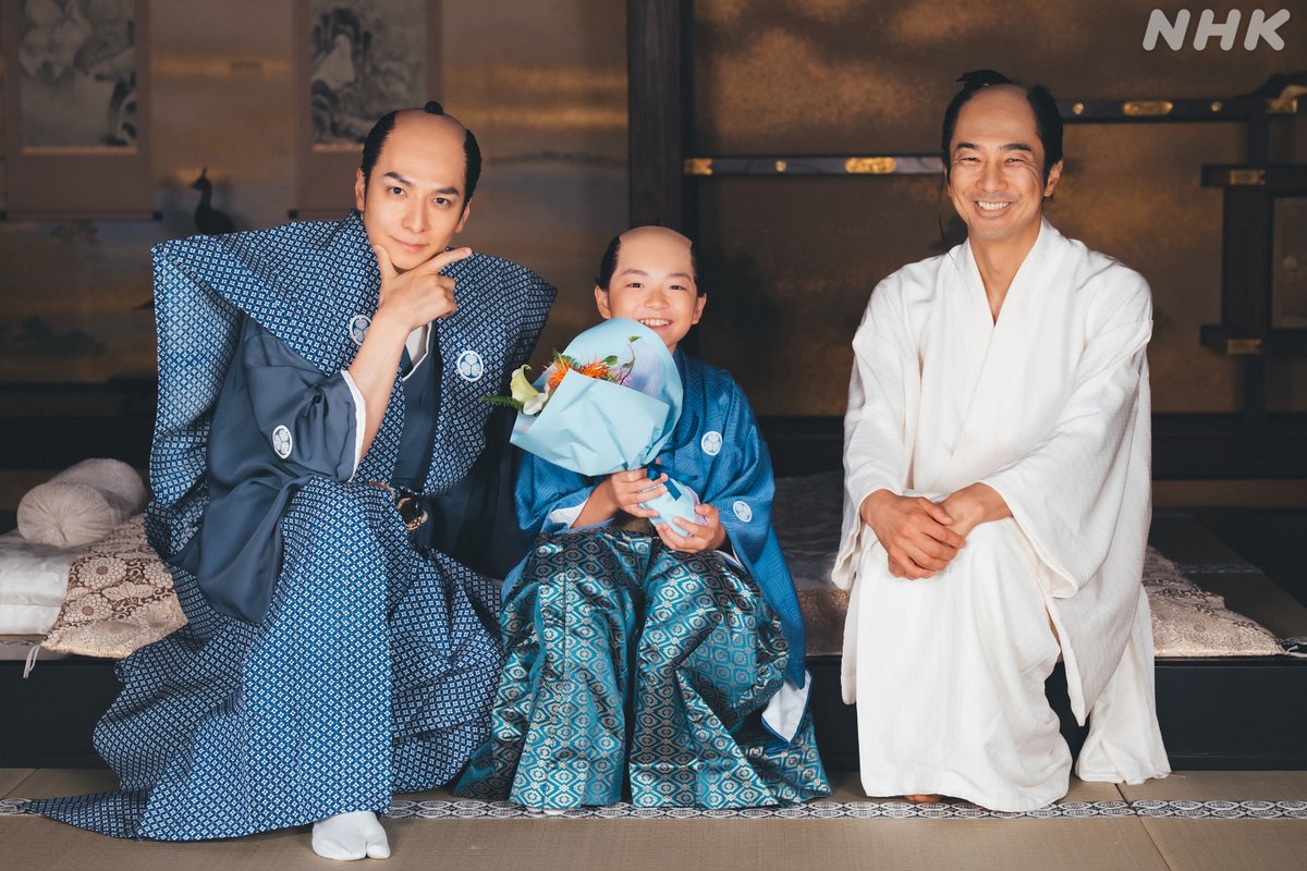 berabou_nhk's tweet image. 息絶える家治のシーンを収録した後のオフショットです👻
ドラマを見返す👇
plus.nhk.jp/watch/st/g1_20…
#大河べらぼう
#眞島秀和 #生田斗真 #長尾翼 #落合モトキ