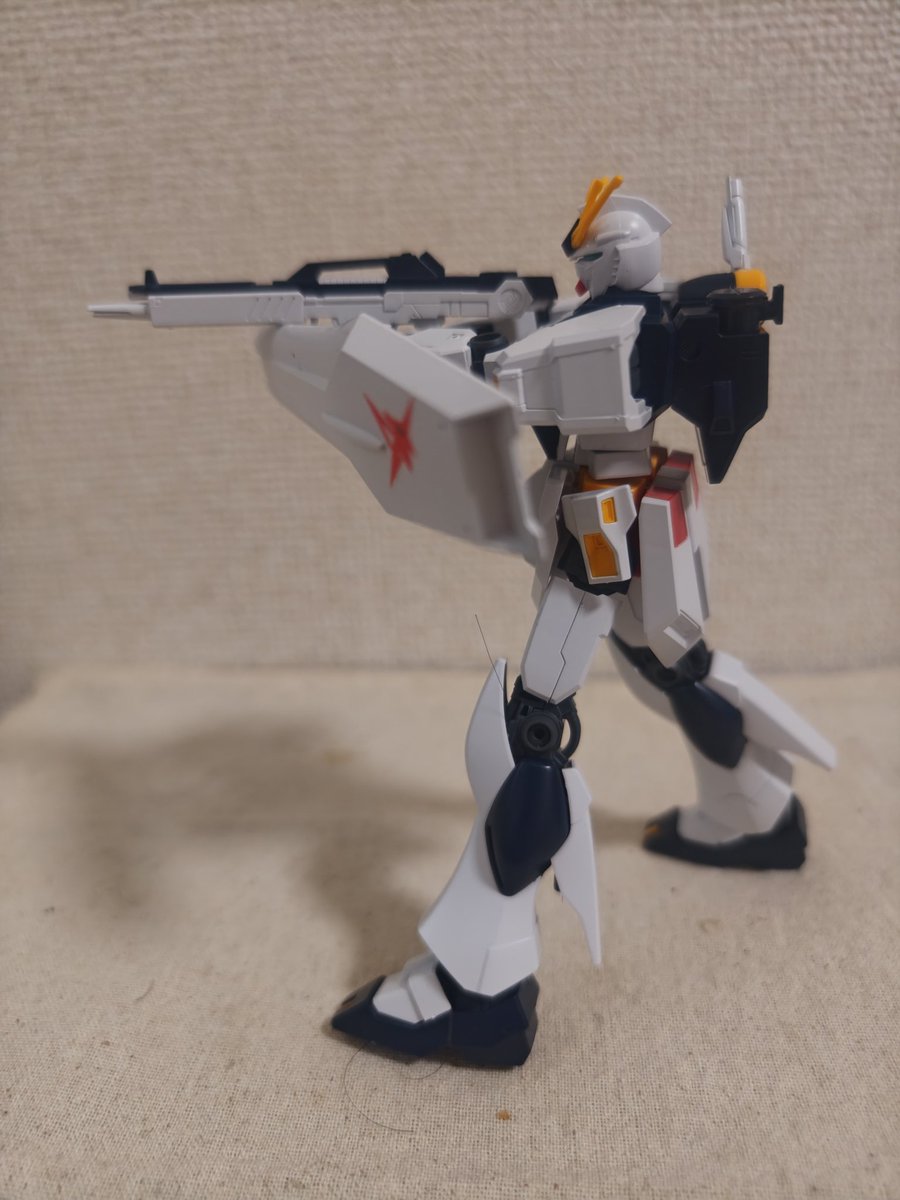 shinya1974sp's tweet image. 4連休初日に買った
EGニューガンダムを
昨日作りました。

腕の部品の接続部が
緩かったので起立させて
撮影しようとすると
腕が外れてしまうので
今回のポーズしか
とれなかった…

#GUNDAM
#ENTRYGRADE
#ガンプラ好きと繋がりたい
#ガンプラ
#ニューガンダム
