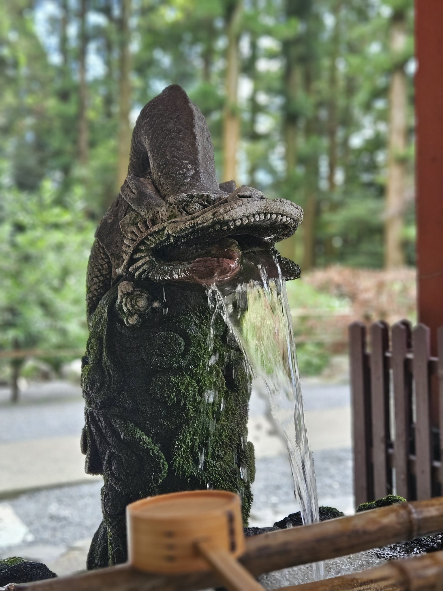 非売品　霧島神宮誌 Amazon.co.jp: 日本の神社 44号 (霧島神宮・鹿児島神宮) [分冊