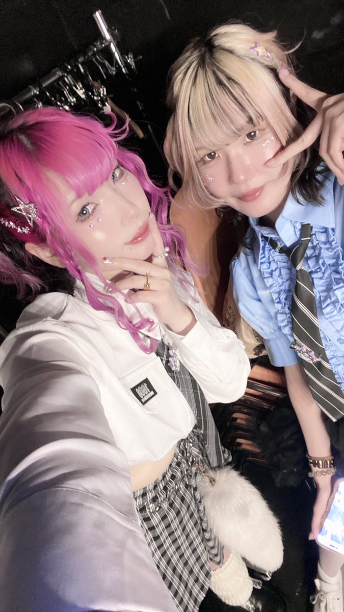 ˚ · ꙳💖 #ぎゃるぷらす 💖꙳ · ˚
ありがとうございました！
水槽, piccoの時ライブペイントした✦
制服₹˝ｬʓいっぱい空間で可愛かたな

今夜だけ が 毎週じゃ〜ん！？