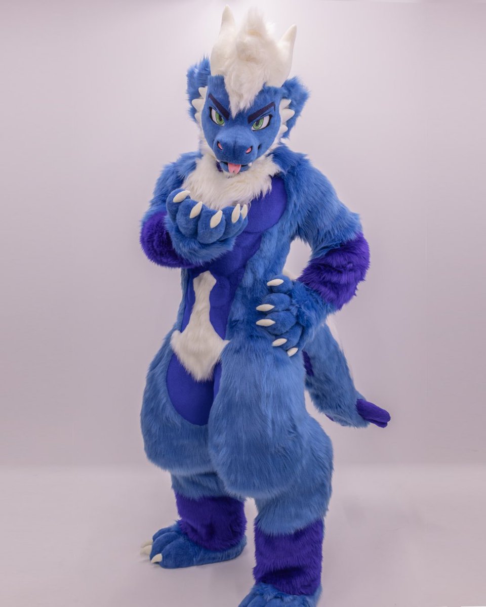 A new commission has been completed! A wild blue dragon has