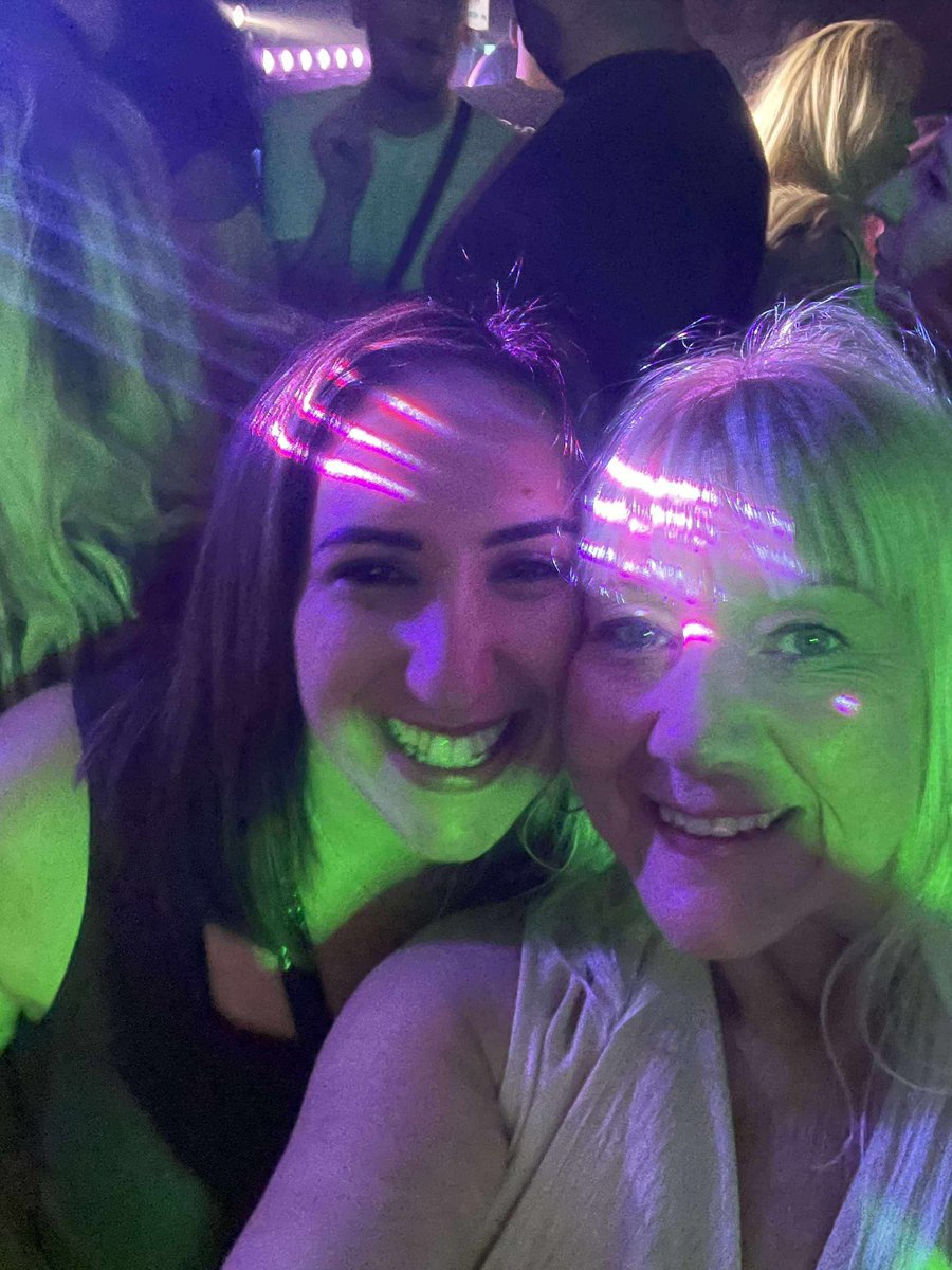 Lovely night with the extend family. So good to see you everyone 🤩🥂