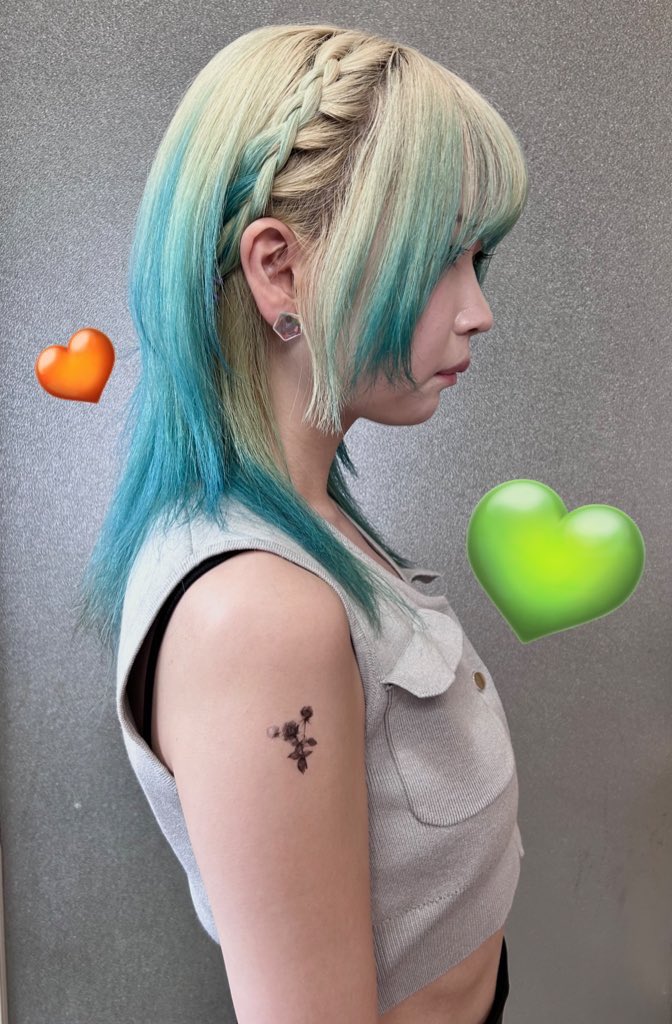 Mako_Drum's tweet photo. 宮城でまたファンサもらえた😭
聡くん大好き言ってくれてありがとう大好きだよ🥹💚

また髪色は聡くん色！

終演後ファンサ祈願のお守り取れて落としてたみたいで近くのお姉さんが見つけてくれた、ありがとうございます、、！！叶ってて良かった🥲
 #SoGoodDay
#松島聡 https://t.co/Beledo5W3e