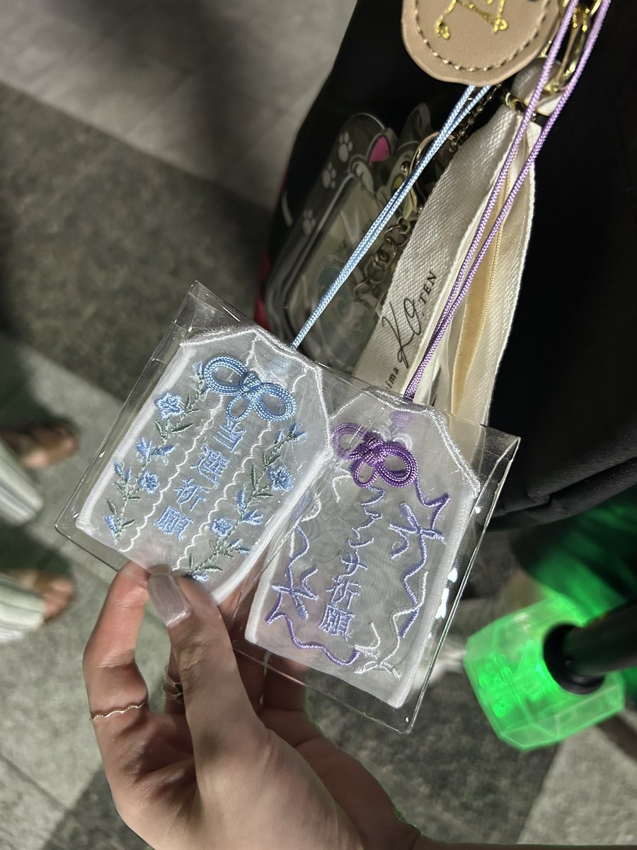 Mako_Drum's tweet photo. 宮城でまたファンサもらえた😭
聡くん大好き言ってくれてありがとう大好きだよ🥹💚

また髪色は聡くん色！

終演後ファンサ祈願のお守り取れて落としてたみたいで近くのお姉さんが見つけてくれた、ありがとうございます、、！！叶ってて良かった🥲
 #SoGoodDay
#松島聡 https://t.co/Beledo5W3e