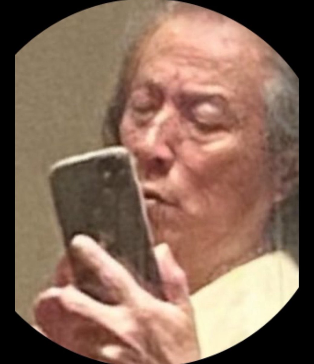 四肢短小，没有胡须，踮着脚走路，前刘海盖过头顶的秃子大C在中推还是有收获的，遇见了同样是四肢短小，老鼠胡须的秃子基佬O娱乐，两人又有着几乎相同的经历，被戴绿帽，前妻跑路，把中推当生活，把搅屎当事业，缺啥晒啥的在中推搔首弄姿，真是千年一遇的王八对绿豆，期待这两货发展一段旷世奇缘。😄