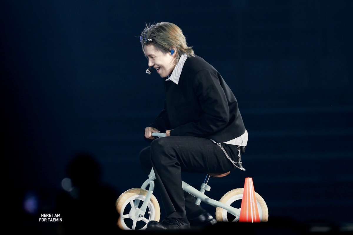 Here-iam tweet media