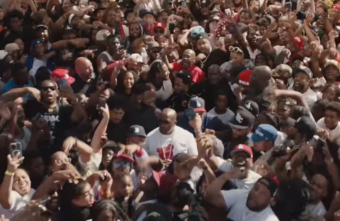 chillwithmonie's tweet image. A story in four parts. 

“Not Like Us” Music Video Was More Than a Diss — It Was Strategy — And Kendrick Is Ready

🔗: youtu.be/9pu_FmGvt9E