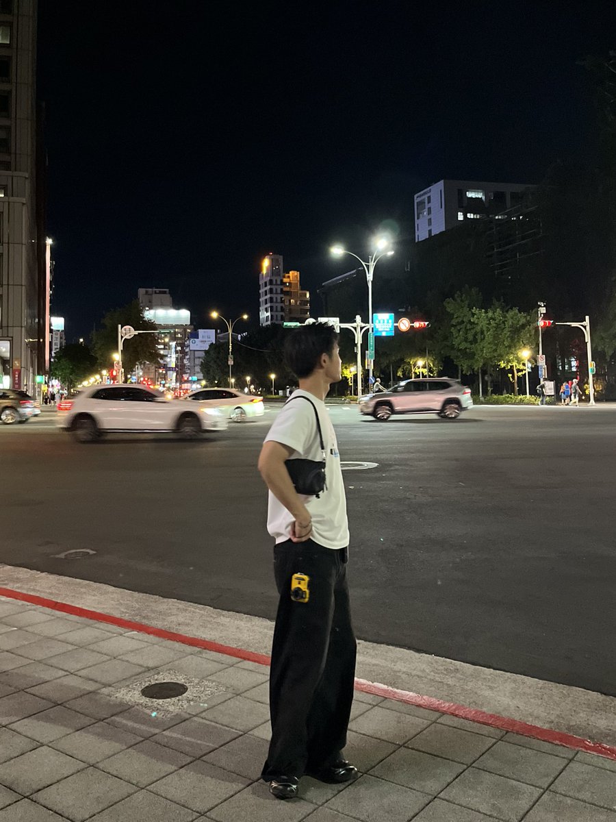 T021409's tweet photo. 夏休みin 台北 https://t.co/dgcsdaxQcl