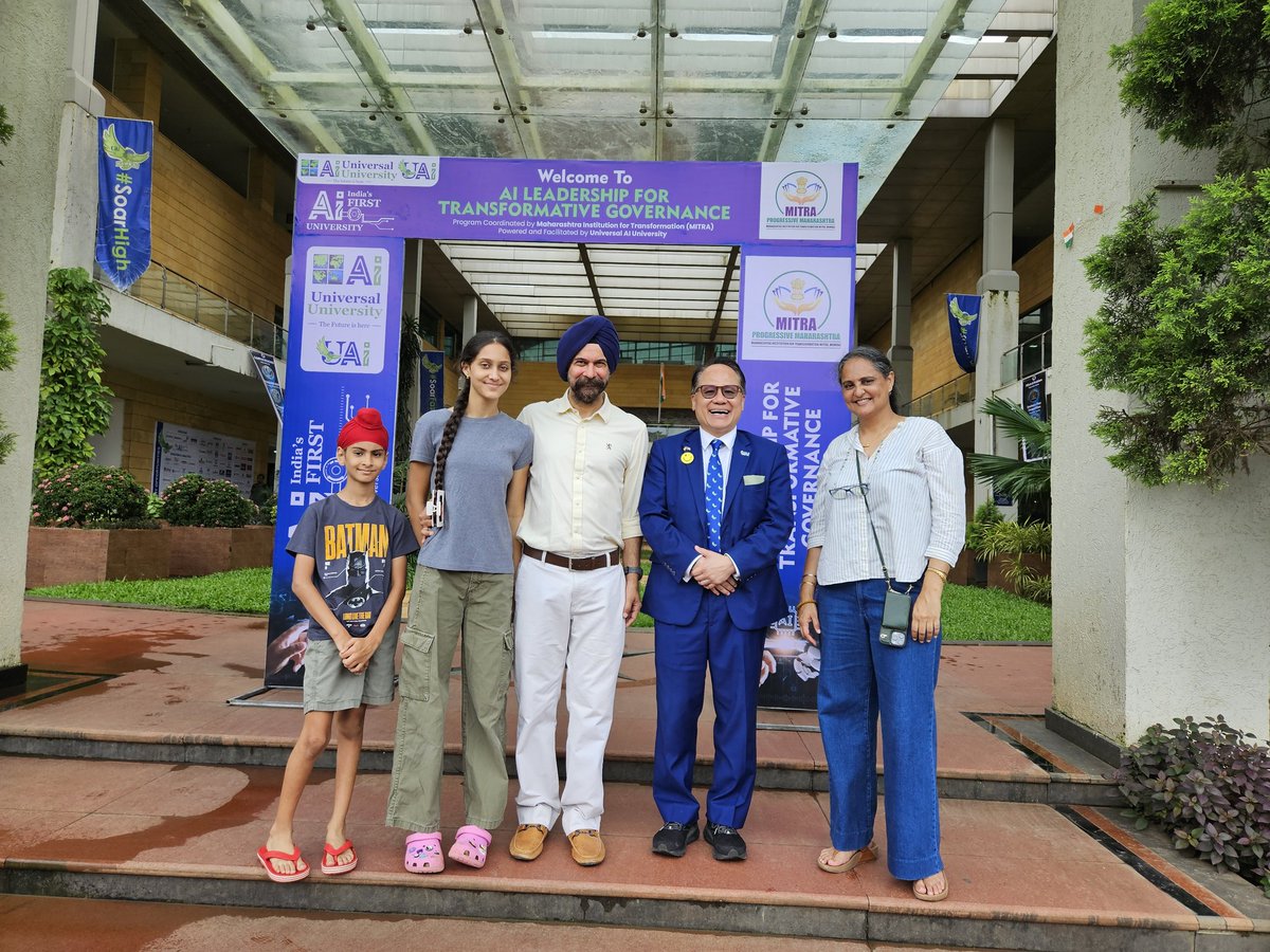 ProfSmak's tweet image. One year later...
August 17, 2025
The adventure continues at
@universalaiuniv
... Playing American flag football with IC3 conference attendees!
#SoarHigh