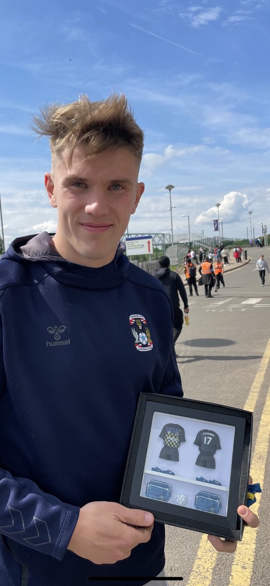 MC Kit Frames tweet media