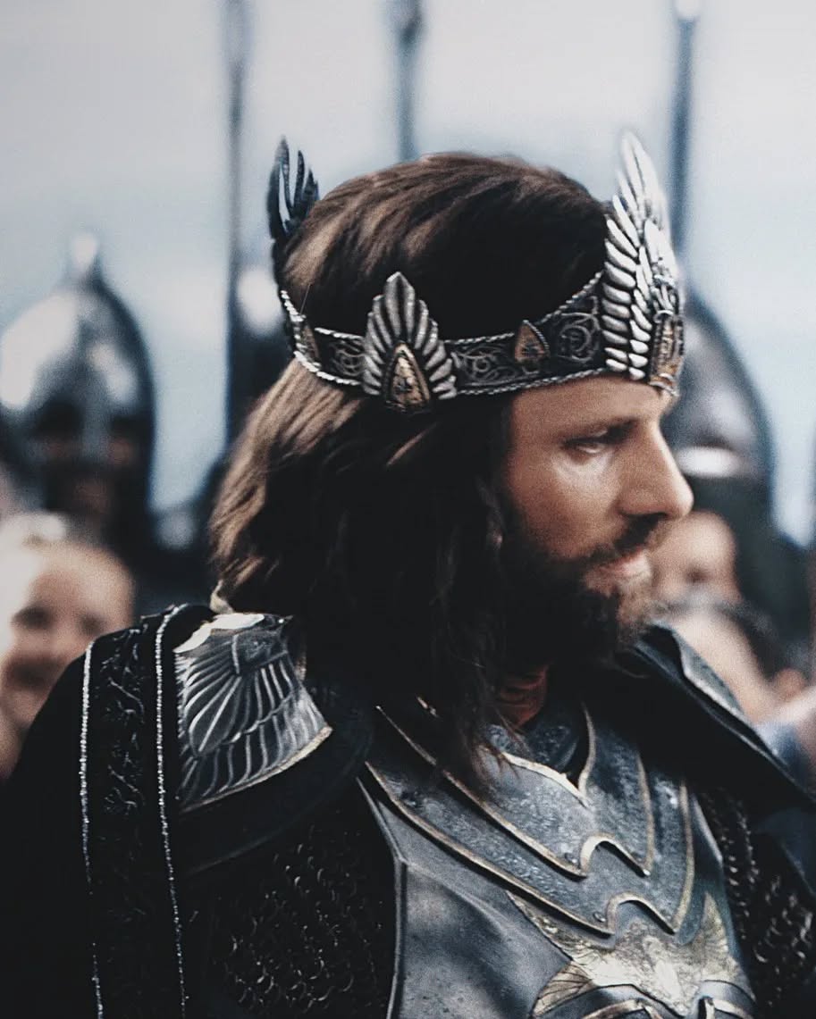 Lordoftheringsu's tweet photo. Aragorn first met Arwen when he was only 20, but she was 2,710 💞 https://t.co/MhlmQzF65e