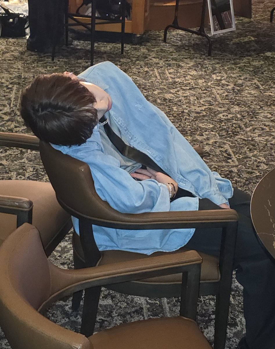 IDID_starship's tweet image. [🌠] #장용훈_DID
김민재의 생일을 축하합니다~~🎉🎉
오늘도 완벽한 각도로 숙면하길...

#IDID #아이딧 #JANGYONGHOON #장용훈