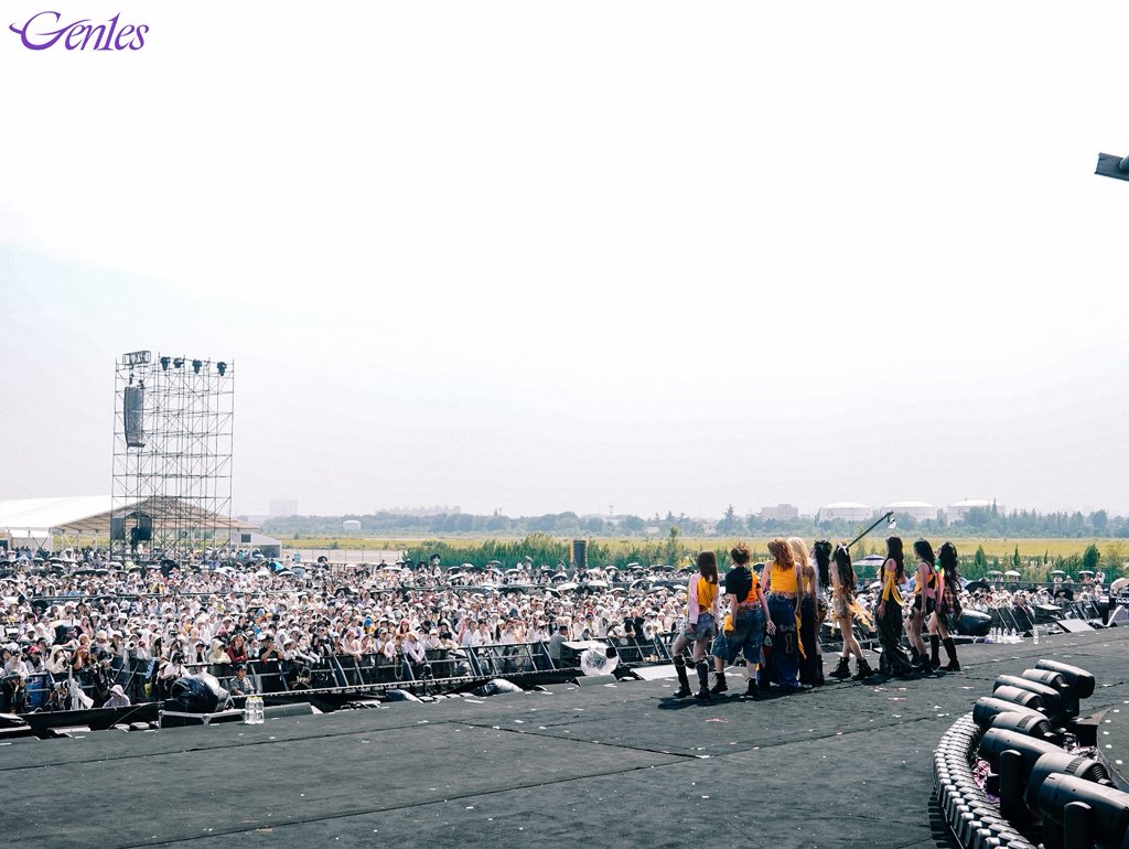 Gen1esOfficial's tweet photo. #Gen1es at JUMPPARK Music Festival 🧚‍♀️
Girls light up the late-summer stage with fiery passion❤️‍🔥
Girls embrace their true colors through music and dance💃
#jumpparkmusicfestival https://t.co/fbqhbIcHt5