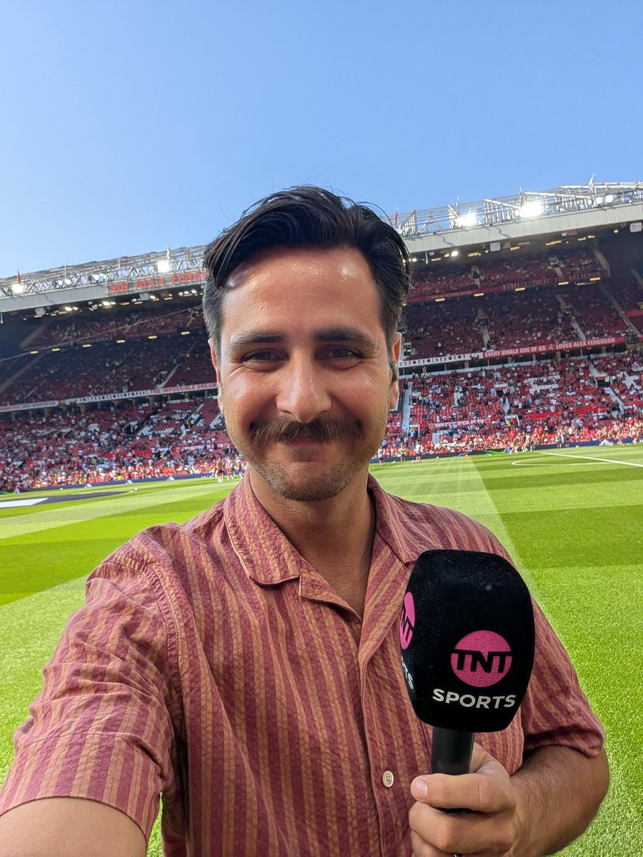 Começando a minha décima Premier League in loco! Privilégio e responsabilidade de mãos dadas. Opiniões raramente acertadas também. Vambora pra mais uma :)