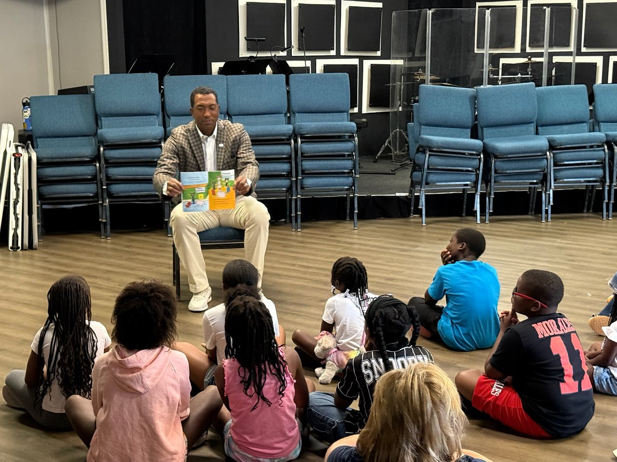 Volunteering with my fraternity or serving as a board member has been a key part of my life for years. Today, I’m honored to celebrate the nonprofits working to strengthen our communities for #NationalNonprofitDay! 

Thank you for your service, your heart, and your impact.