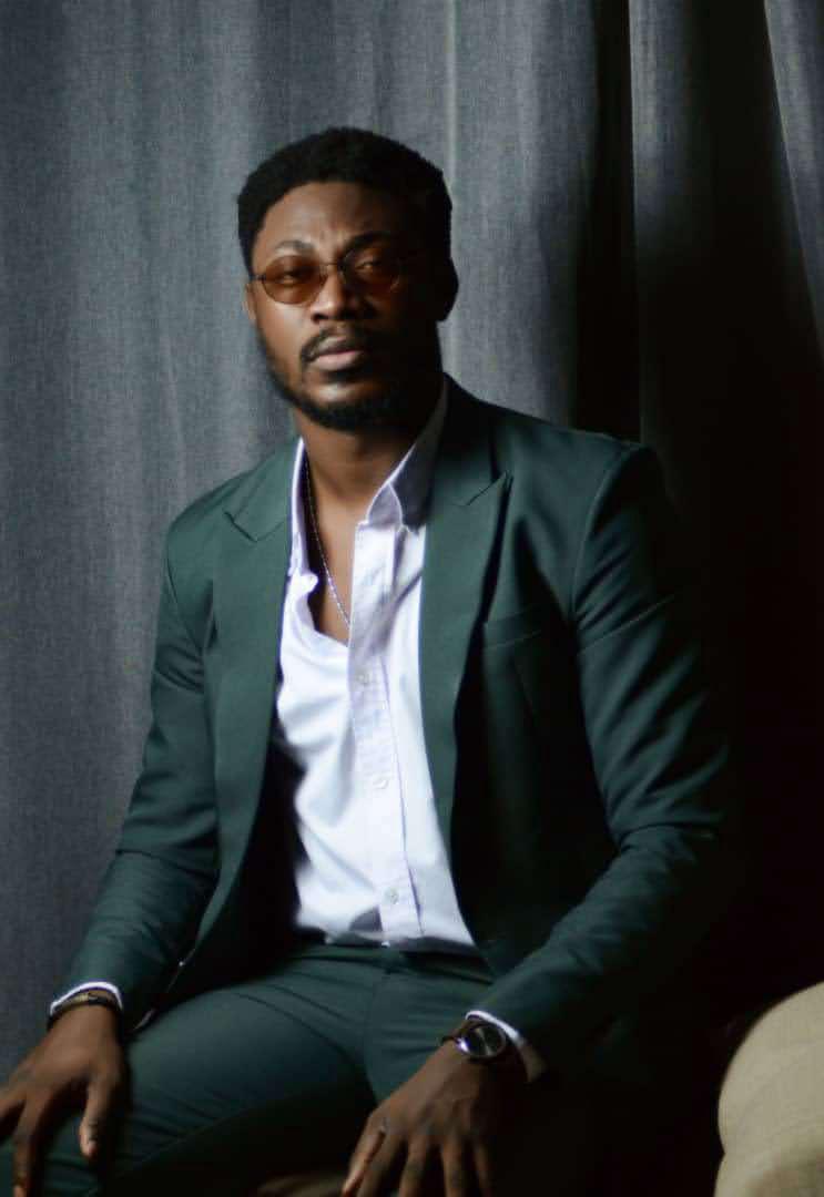 OtegaEritomi's tweet photo. A beautiful happy Sunday to all Dreamers and well wishers of Otega 

10/10 pose for the Sunday 🔥

#OtegaChefDreams #OtegaBBN #BBNaija https://t.co/4jWm3g6aWm