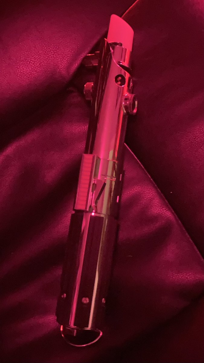 retro_rusty's tweet image. Who’s lightsaber is this?

Anakin, Darth Vader, Luke Skywalker, Finn, Rey, or Kylo Ren