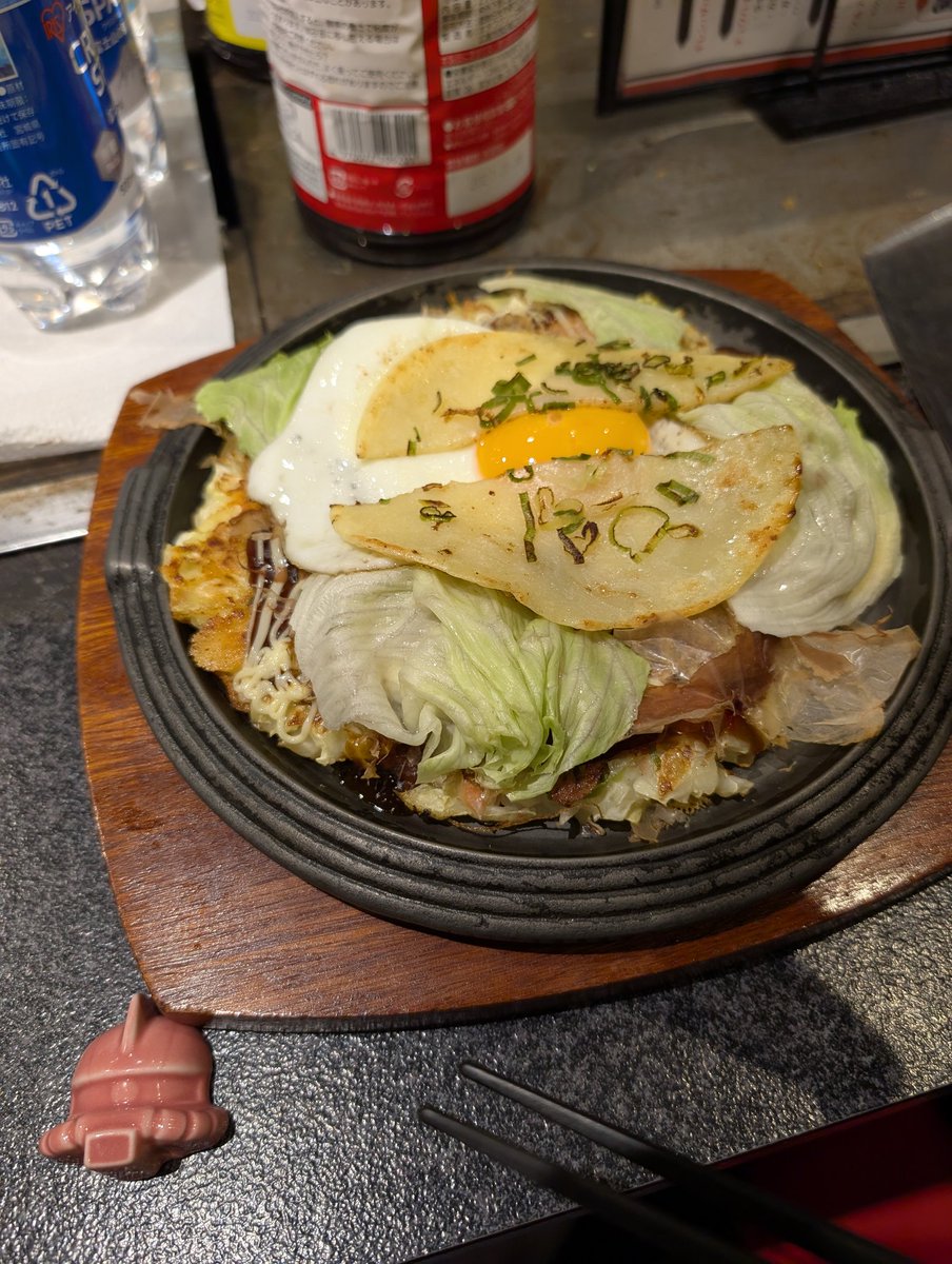 Char83620199232's tweet photo. お好み焼き慈恩弘国に入国許可をいただきラル大尉主催の建国記念式に参加してきました

大尉の作るお好み焼きが美味しすぎでした！

#ジオン公国建国56周年記念式典 https://t.co/ieybsq8liX