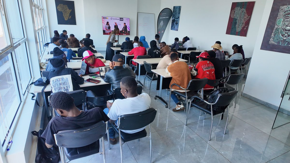 Rolly_jack's tweet image. Huge thanks to @AvaxTeam1 for powering our Avalanche Governance Deep-Dive meetup in Nairobi Kenya 

A special thank you to all community members who attended, contributed and engaged in meaningful discussions.
 Together we’re shaping the future of decentralized governance on…