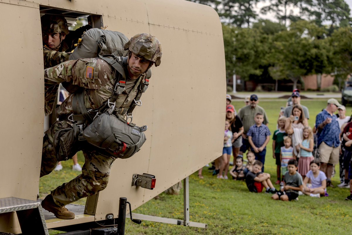 A Historic Day for the Airborne 🪂

Yesterday, the XVIII Airborne Corps, community leaders, family and friends came together at the Airborne &amp; Special Operations Museum to honor more than 80 years of airborne heritage.

Scroll to see the historic day📸
#NationalAirborneDay