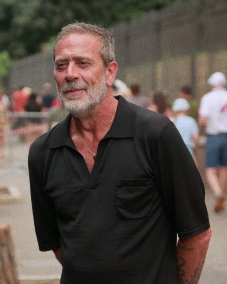 Him in black 🫦 #jeffreydeanmorgan