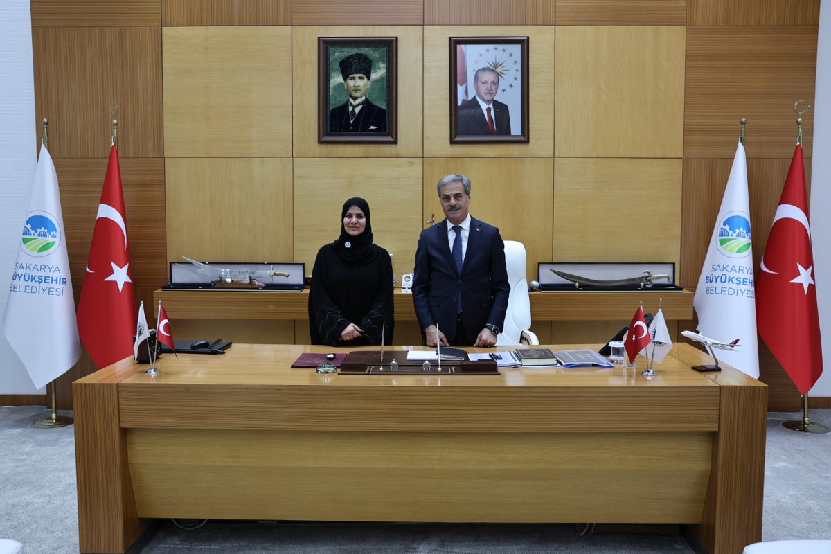 Katar Şura Meclisi Başkan Yardımcısı Hamda bint Hassan Al-Sulaiti’yi Büyükşehir Belediyemizde misafir ettik.
Kıymetli konuğumuza ziyaretleri için teşekkür ediyor, çalışmalarında kolaylıklar diliyorum.