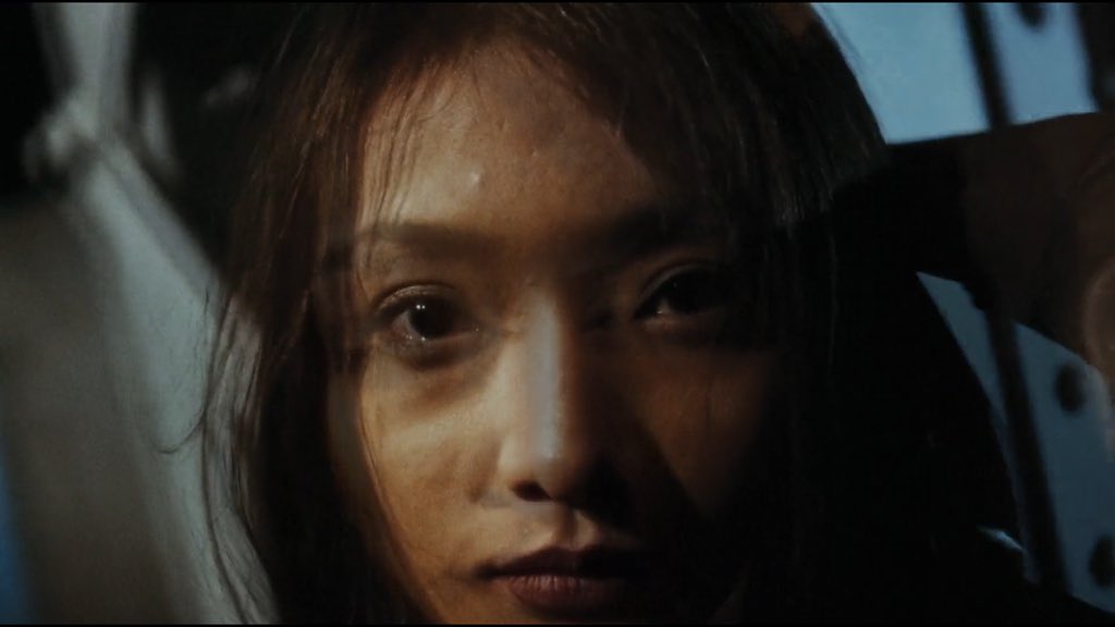 simonchouchou's tweet photo. "find me if you love me."

苏州河 suzhou river
(lou ye, 2000) https://t.co/L6x0ZdvV1f