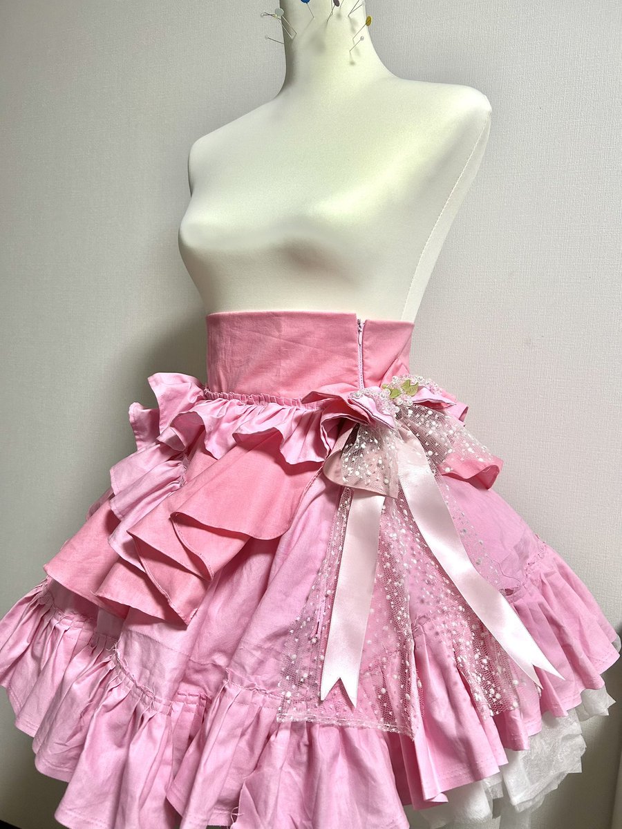 pipiman_mana's tweet image. やっと写真撮りました📸
制作した衣装です。
とりあえずリアルで会った人には貸出してるので良ければ！どうぞ〜