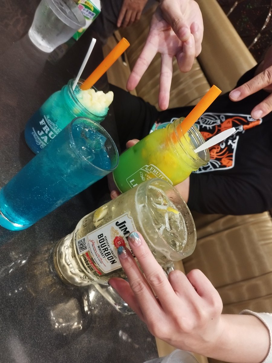 コミケ2日間お疲れ様でしたー！
サークル主様たちとアフターさせて頂いてます🫶✨