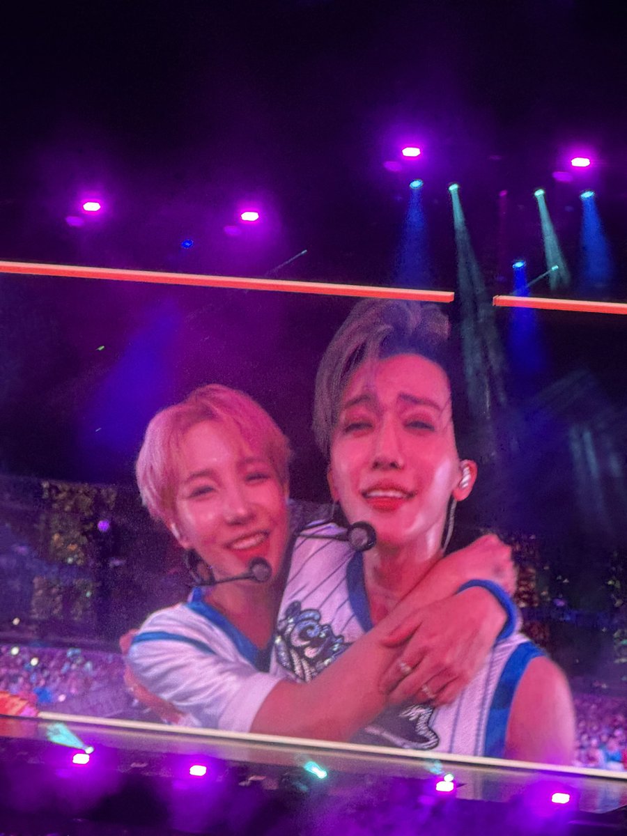 96_NsyB's tweet photo. โอ้ยแม่โอ้ยๆๆๆๆๆๆๆๆๆๆๆๆกรี้ด ดเ่่ดะส #NCTDREAM_THEDREAMSHOW4_in_BKK #NCTDREAM #JAMREN #JAEMIN #RENJUN @NCTsmtown_DREAM https://t.co/8RuWY5pFF0