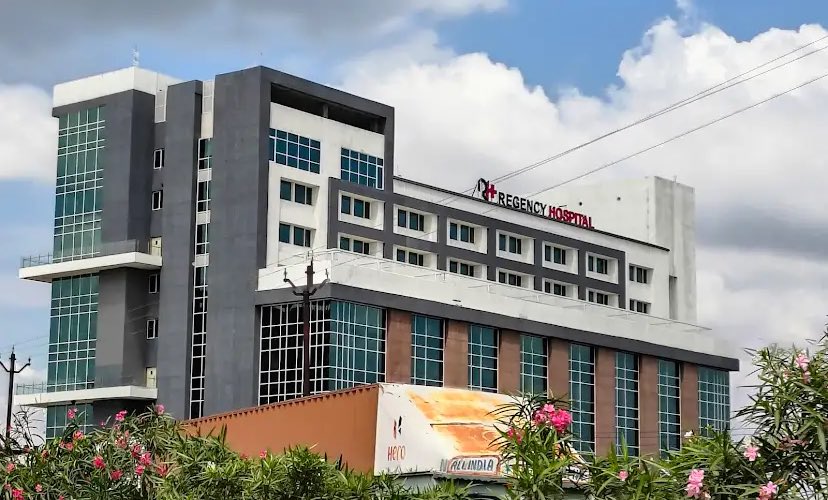 GORAKHPUR

CM Yogi Adityanath inaugurated REGENCY HOSPITAL’s newly constructed unit in Gorakhpur today.

250 bedded super specialty hospital has 80 bedded ICU.

This is expected to generate over 500 employment opportunities.