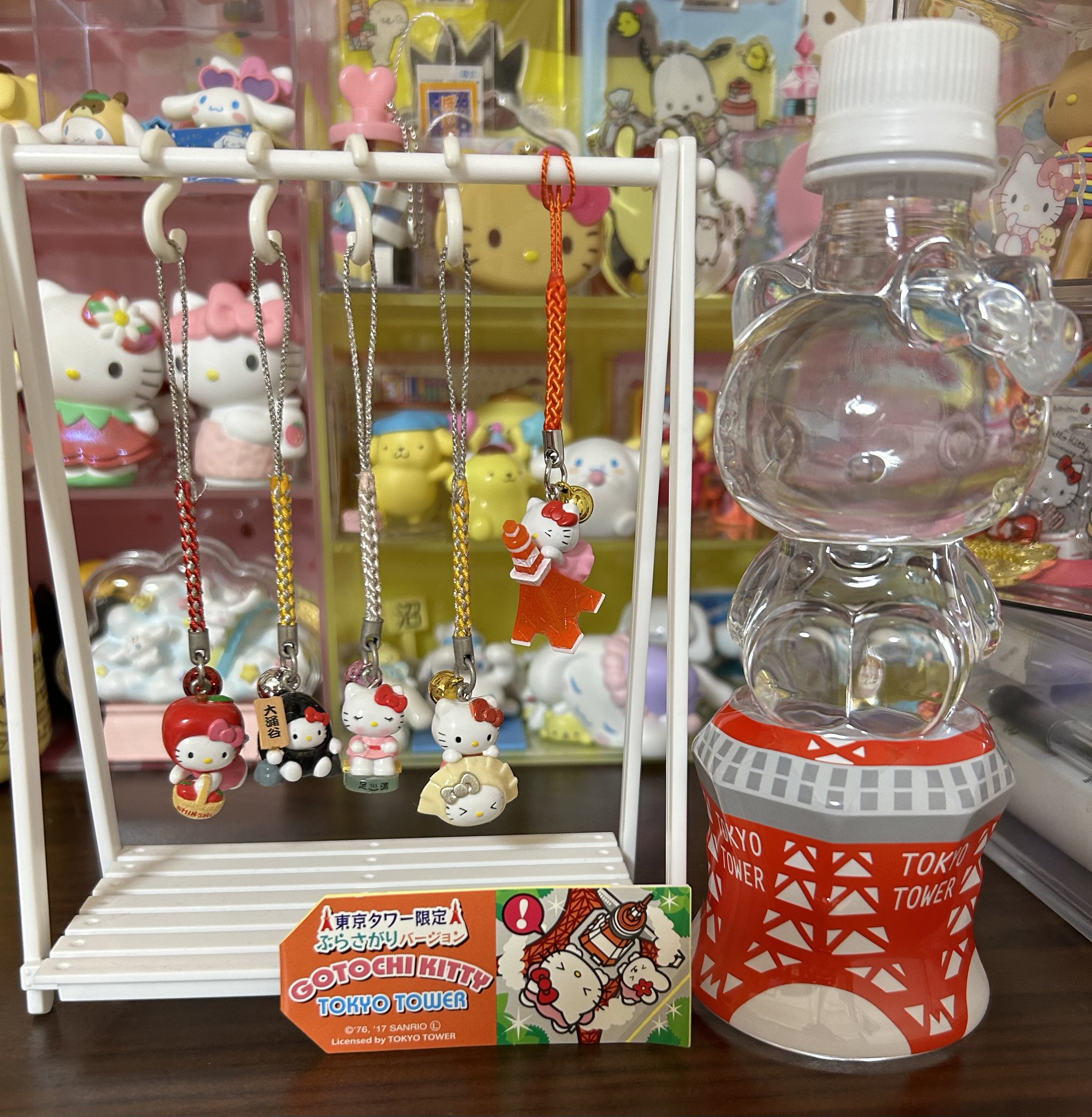 ハローキティストラップ　まとめ売り12点　東京スカイツリー　はとバス　はやぶさ ハローキティストラップ まとめ売り12点 東京スカイツリー はと
