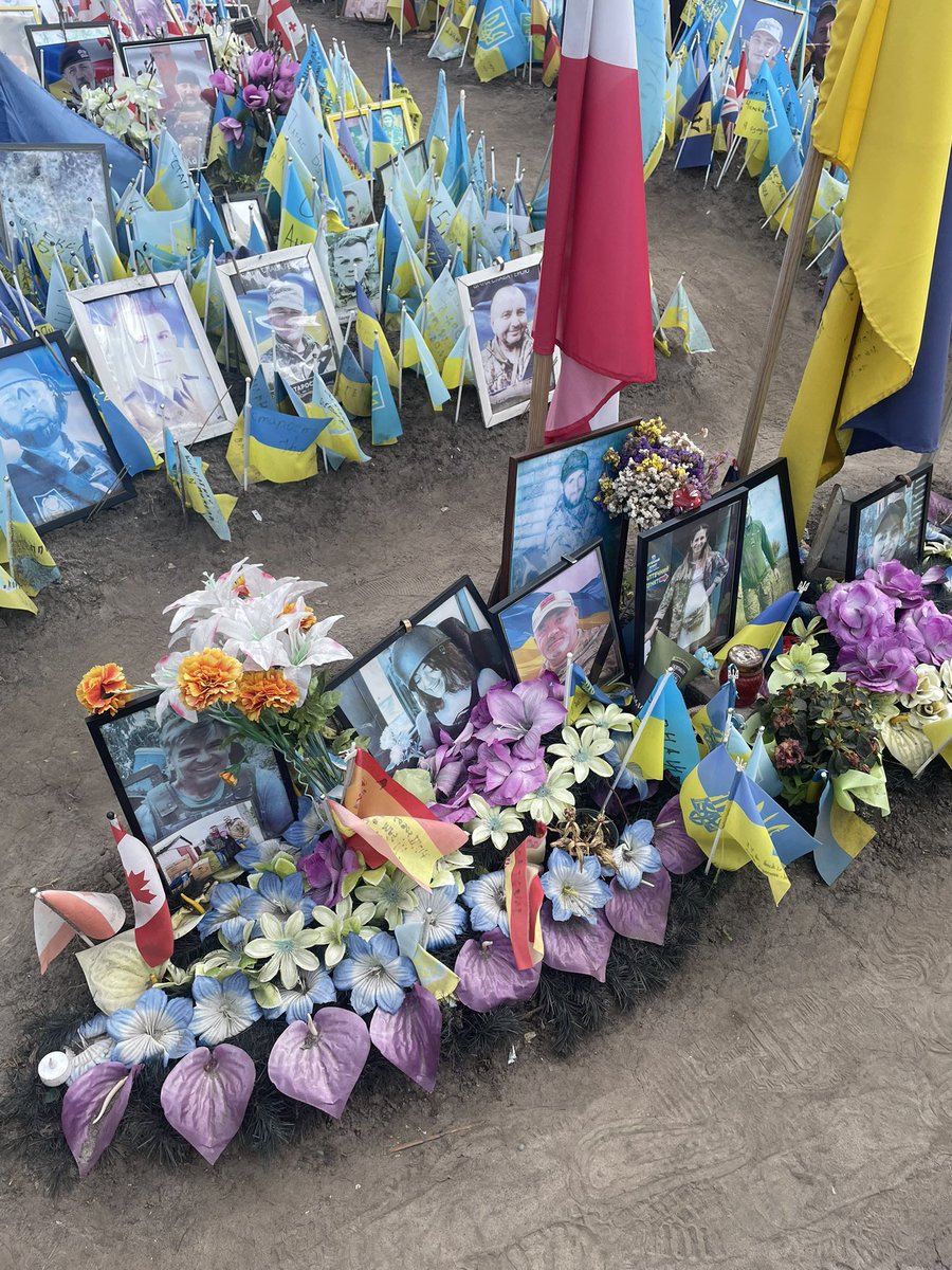 Fellas you are all deeply missed 😢 the world is not the same without you all ☹️