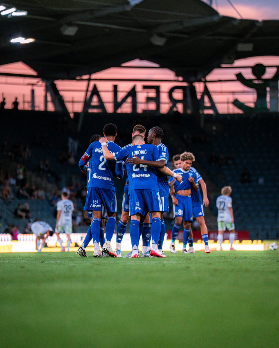 julien 🍋 tweet media