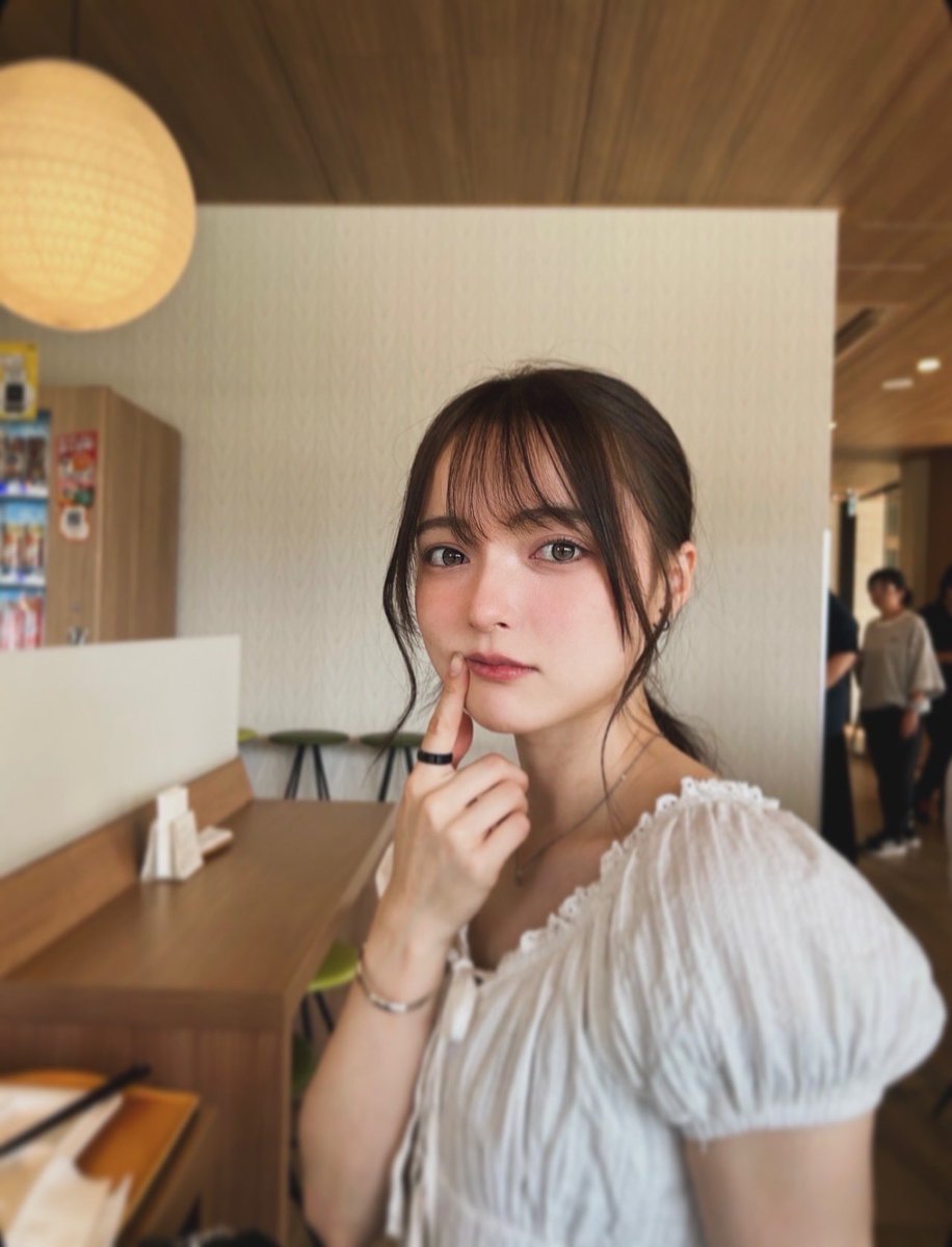 alisa2525_10923's tweet photo. 皆様こんばんは☺️
ご機嫌いかがでしょうかあああ
私はとっっても元気です✨
今日は、私がモデルをさせていただいたUnrollaのグレーのカラコンをつけてみました🥰
かわいいねえええ🥹
気になる方はぜひゲットしてみてねええ🥰
#坂巻有紗
#カラコン
#unrolla https://t.co/MOwWQhBAAx