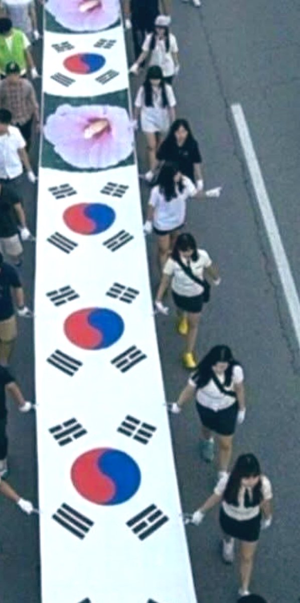 애국 여고생군단 발견!😱

고맙다 얘들아 너희들이 🫵 국가의 희망이다 🔥🔥🔥🔥🔥🔥🔥🔥🔥🔥

점점 더 많아지기를 🫡

멸공!!! 🫡🫡🫡