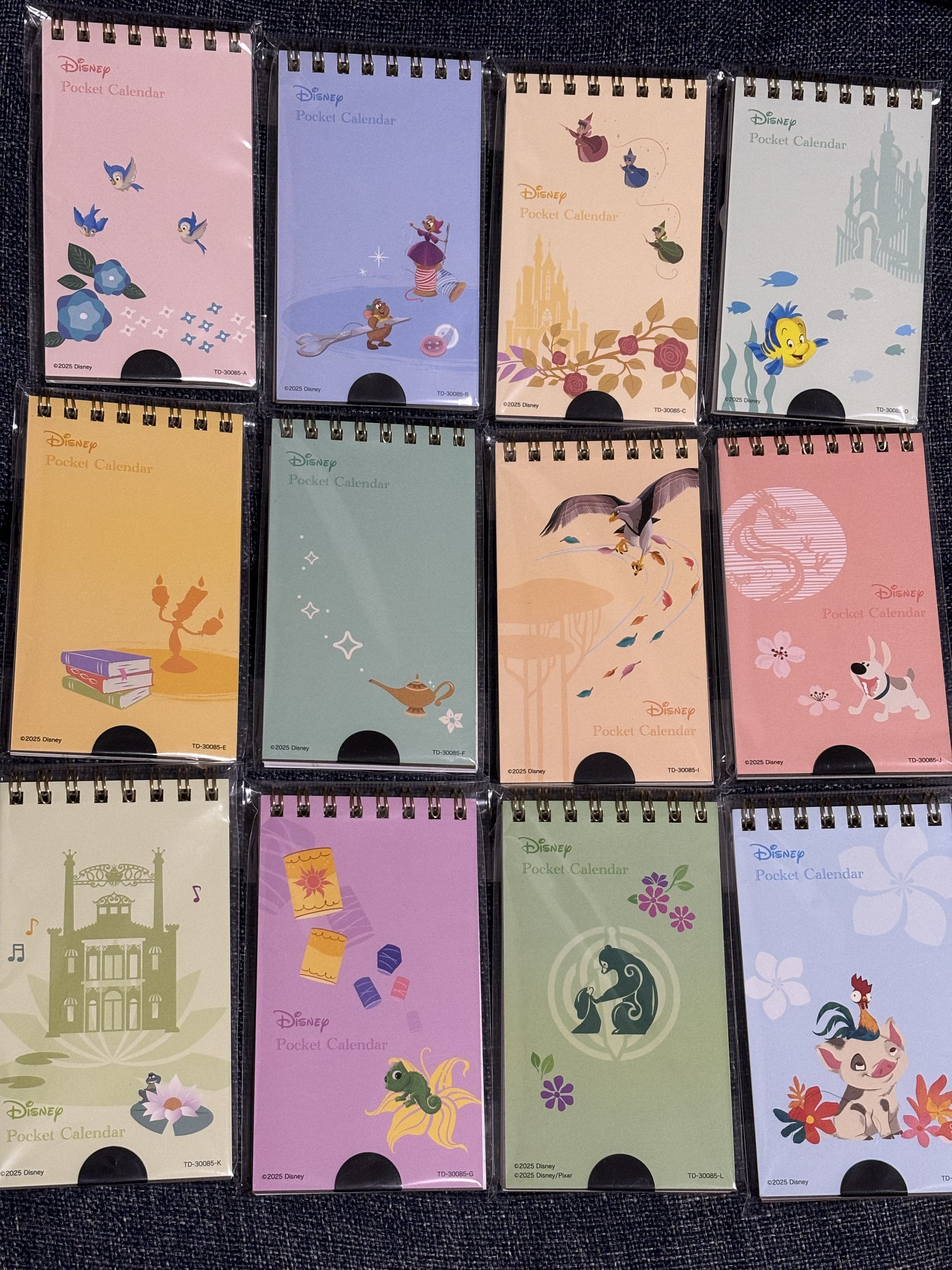 夏帆　2011年カレンダー　新品未開封 ちーずけーき on X: 