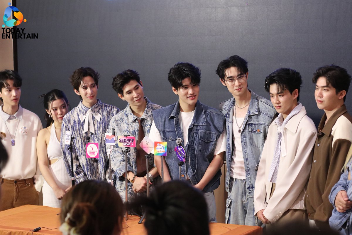 บรรยากาศสัมภาษณ์นักแสดงจากซีรีส์ บ็อกบ็อก ชวนดู DogBro EP.4 "หมาน้องเดอะซีรีส์ EP.4 พร้อมนักแสดง และ คุณนิรันดร์" 

#DogBro #DogBroEP4
#เชื่อใจป๊าก #Tiiger #skychaithawat #kongphom_fw #ffirstuhu #michelllatt #mintuiw #NetLatthaphon #คิมเม้นท์ก่อนเข้านอน #best_pds