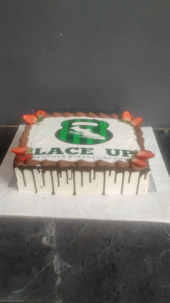 BakeryThindigua's tweet photo. @biz_kot Fresh baked cakes daily
#Thindiguabakery https://t.co/ujXtErvPTG