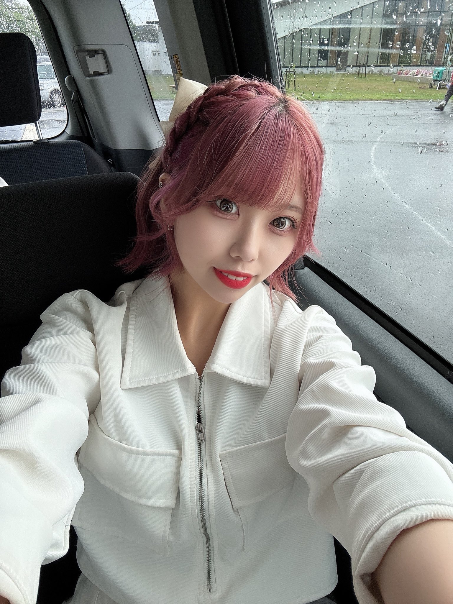 モモちゃん ももちゃん🏡1209日目 誕生日🎂1266日目 🎵 幸せなら手を叩こう