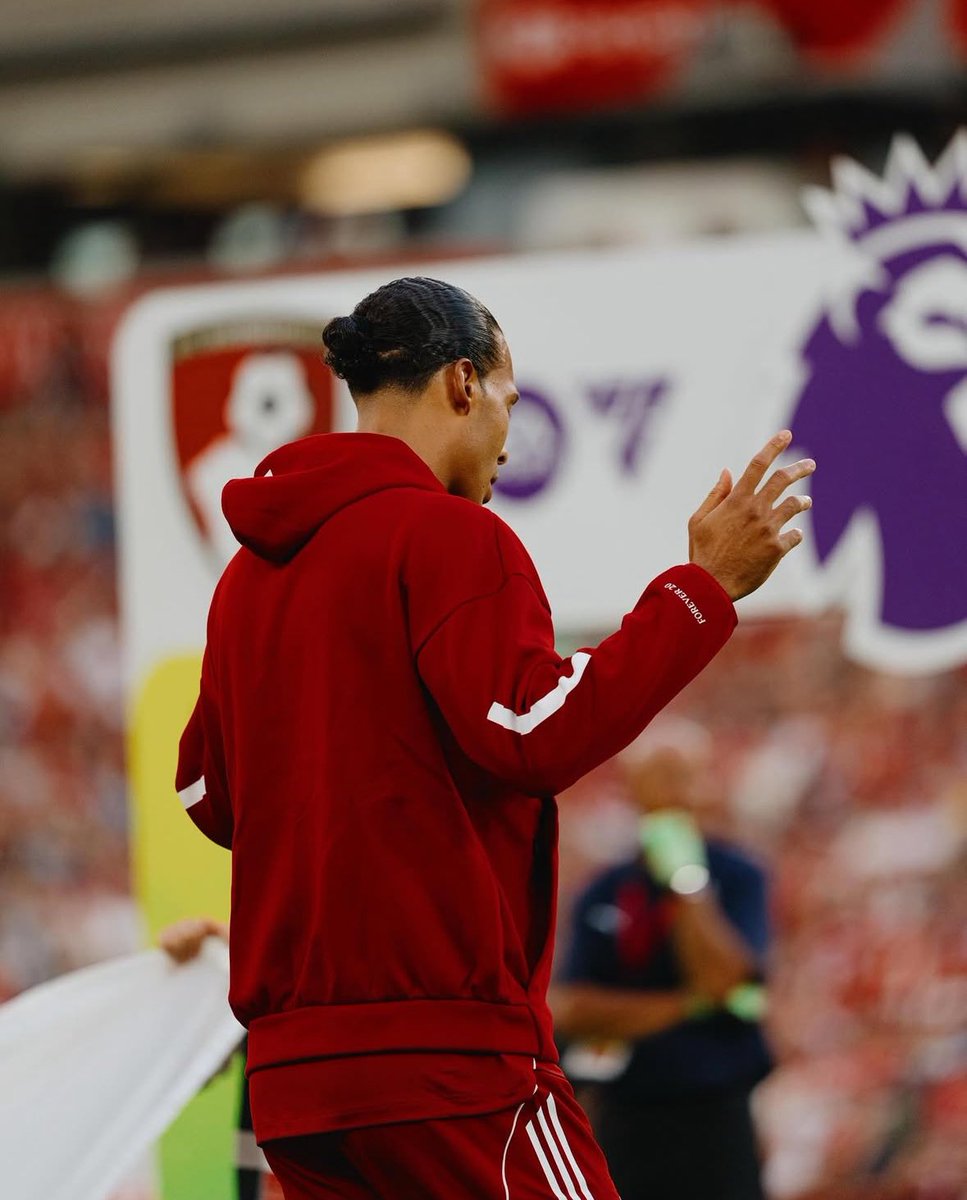 افضل مدافع بتاريخ اللعبة