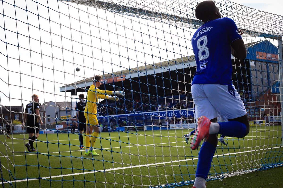 Queen of the South tweet media