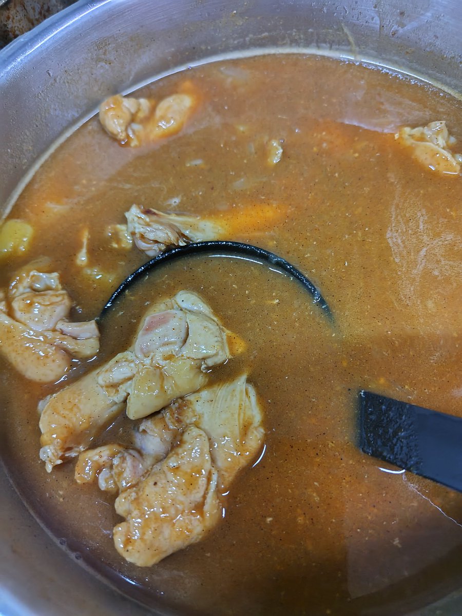 昨日のカレー談義。手羽元の圧力鍋で作ったカレー。