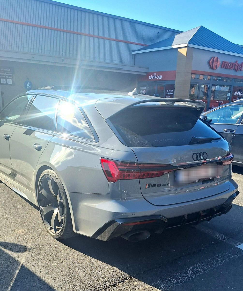 mi bomboclat tweet media