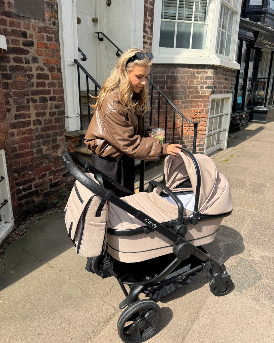 iCandy World tweet media